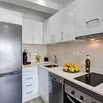 El Galeon Apartment *